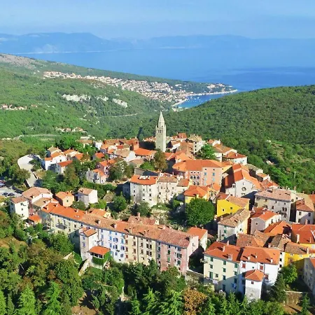 Comfortable In Labin